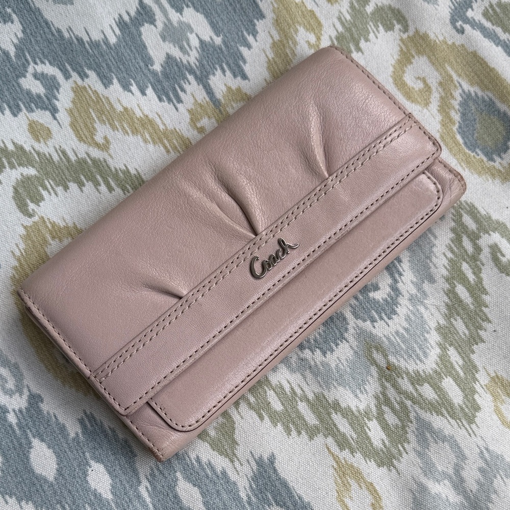 Coach trifold Leather Wallet